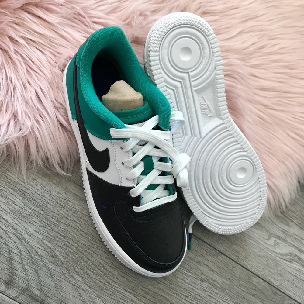 New nike air force 1 LV8 sneakers - Picture 6 of 7